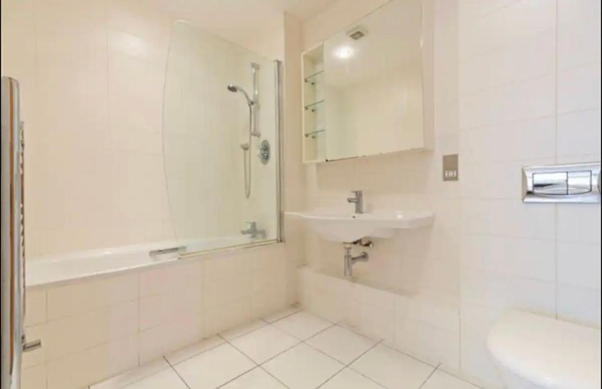 Spacious Room With Relaxing View Dublin Bagian luar foto